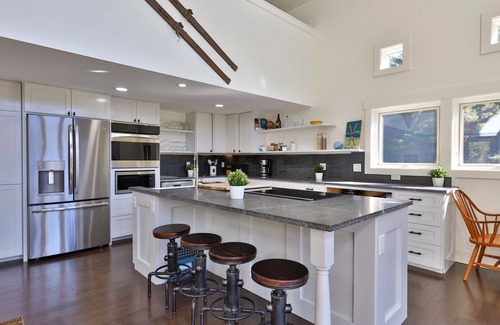 Killington House | Chalet 91 at Killington - 4BR Luxury Lodge with Hot Tub, Sauna, Pool Table