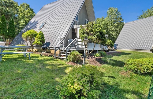 Stevensville Villa | Chalet #98 - Two Bedroom Villa, Sleeps 6