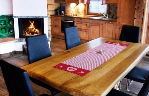 Tamsweg House | Chalet 'Alpenchalets Weissenbacher-Fuchsbau' with Mountain View, Private Terrace and Wi-Fi