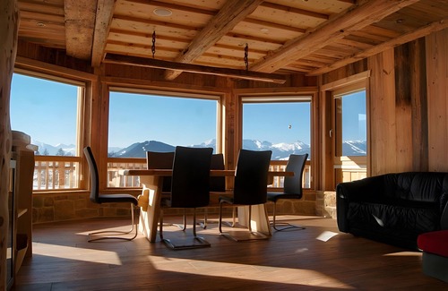 Tamsweg House | Chalet 'Alpenchalets Weissenbacher-Fuchsbau' with Mountain View, Private Terrace and Wi-Fi