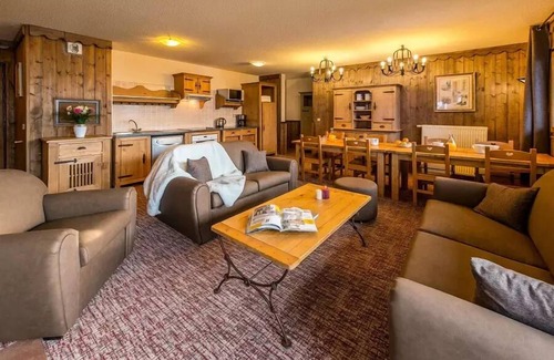 Arc-2000 Apartment | Chalet Altitude - Arc 2000* - 7 Room Apartment 12 People