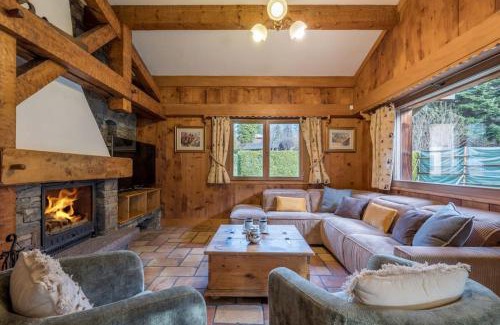 Les Bossons Ski Chalet | Chalet Altura- 5 Bedrooms - Jacuzzi and Sauna - By Cozee Rentals