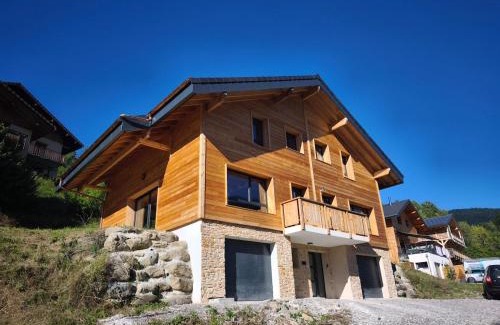 Saint-Jean-de-Sixt Ski Chalet | Chalet Armande, vue Forêt et montagnes