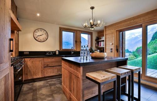 Les Houches Ski Chalet | Chalet Arte 12px Hot Bath Sauna