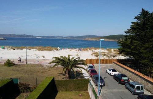 Laxe House | CHALET ATALAYA a pie de playa en Laxe