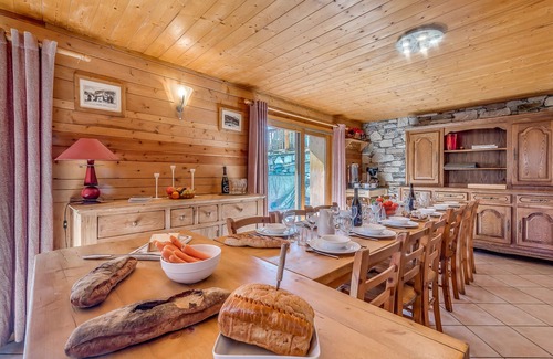 Les Almes Ski Chalet | Chalet avec Jacuzzi, 6 chambres, 6 salles de bain à 100m des pistes à Tignes