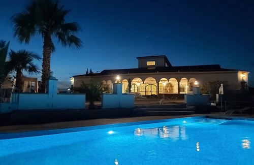 Lora Del Rio Ski Chalet | Chalet Bellavista