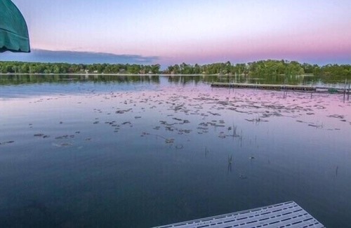 Turtle Lake Cabin | Chalet Cabin, Premier Lake, Hot tub, Sleeps 8, 1600 sq Ft., 3 bedroom, 2 bath