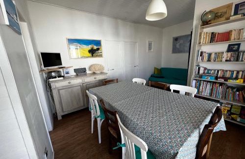 Gruissan Plage Ski Chalet | Chalet cosy 9 pers à 250m plage, terrasse, parking, proche commodités - FR-1-784-16