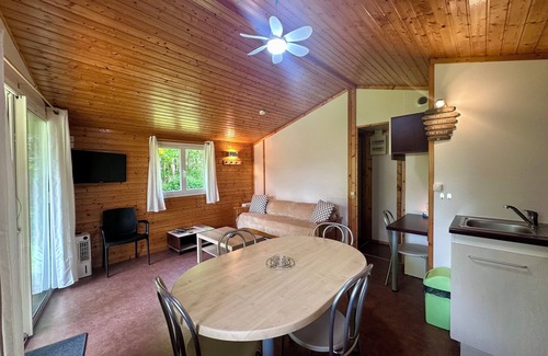 Beynat Ski Chalet | Chalet de 4 pers - Lac de Miel à 500m - Beynat - Parking/Piscine