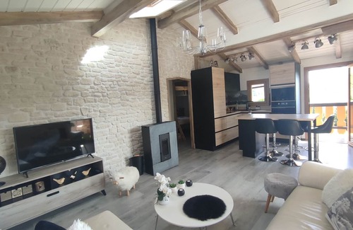 Viuz-en-Sallaz Ski Chalet | Chalet de charme déco montagne chic entre Geneva, Annecy et ski stations