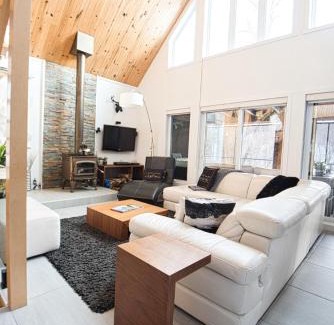 Mauricie House | Chalet de luxe Équinoxe - bord de l'eau avec Spa