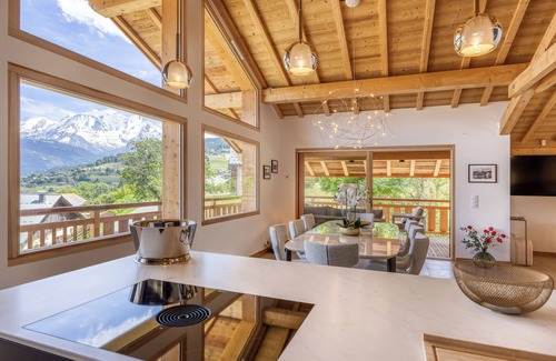 Combloux Ski Chalet | Chalet de Luxe Combloux Malouhe - Vue Panoramique Eglise, Mont Blanc