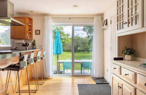 Great Barrington House | Chalet des Collines: 5 Mins to Catamount