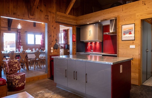 Plagne Villages Ski Chalet | Chalet des dolines ski in ski out at 2100 m