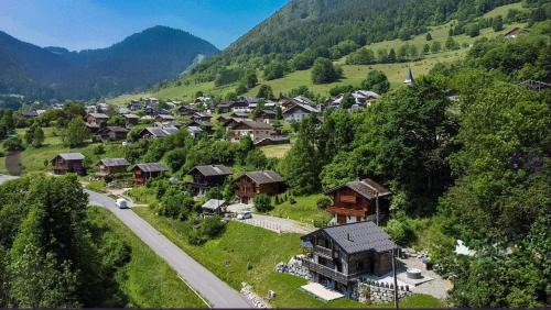 Bonnevaux Ski Chalet | Chalet du Bonheur