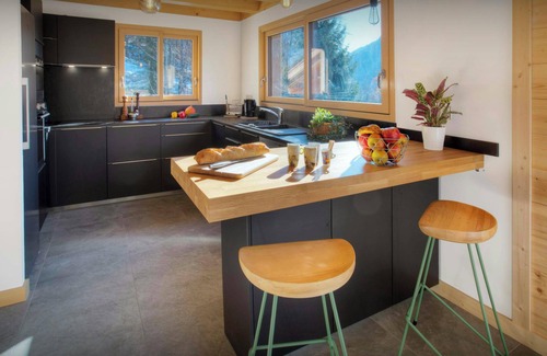 Saint-Jean-de-Sixt Ski Chalet | Chalet Elomaz for 14 (13 adults max) La Clusaz, indoor pool - OVO Network