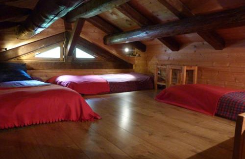 Areches Ski Chalet | Chalet en plein cœur de village, 9 personnes, 2 chambres, 1 mezzanine - CH18