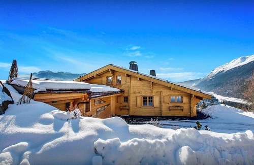 Saint-Jean-de-Sixt Ski Chalet | Chalet Flocon Magique - alpine holiday for 12 with swim spa - OVO Network