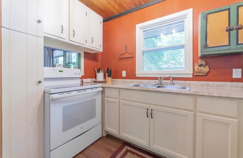 Boyne Falls Ski Chalet | Chalet for All Seasons-5 minute drive to Boyne Mountain Ski Resort