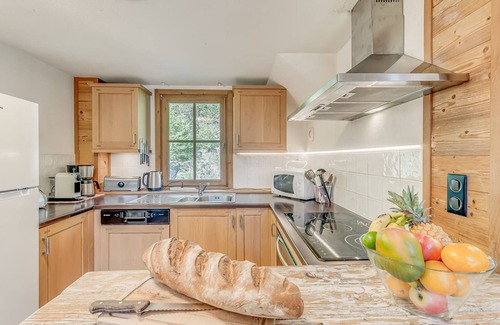 Les Brevieres Ski Chalet | Chalet for 12, 6 rooms, 6 baths, balcony, fireplace, parking, wifi