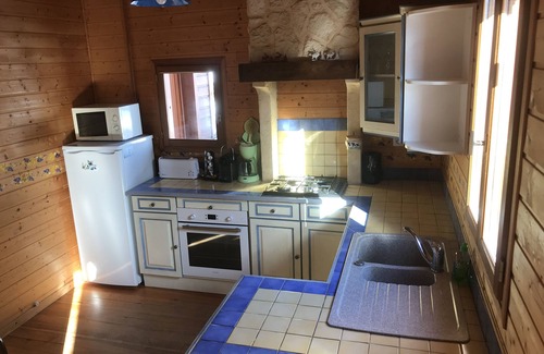 Besse-et-Saint-Anastaise Ski Chalet | CHALET SUR FLANC DE COLLINE A BESSE PROMO in September