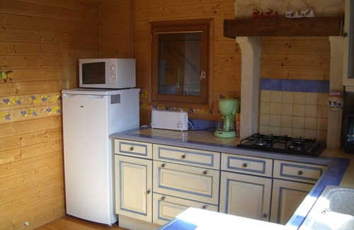 Besse-et-Saint-Anastaise Ski Chalet | CHALET SUR FLANC DE COLLINE A BESSE PROMO in September