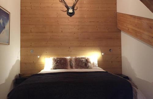 Saint-Martin-de-Belleville Ski Chalet | Chalet Léa · Ski-in/Ski-out · Wifi Gratuit · Jacuzzi · Sauna · Parking Couvert · 6 Personnes - FR-1-344-803