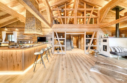 Brand House | Chalet GM in Brand With 5 Bedrooms and 8 Bathrooms
