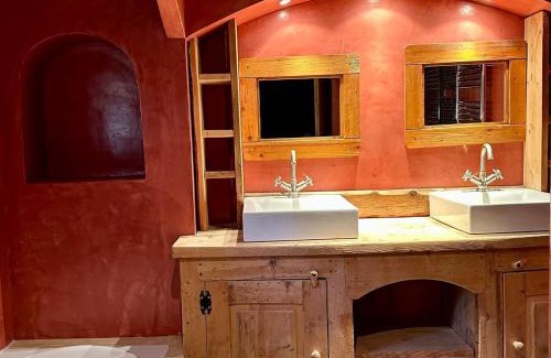 Bisanne 1500 Ski Chalet | Chalet haut de gamme 5 chambres avec hammam, proche des pistes - FR-1-293-211