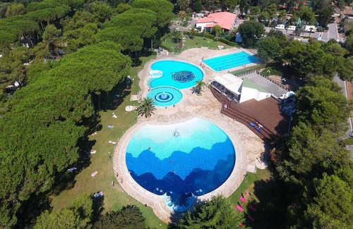 Baia Domizia Ski Chalet | Chalet in Baia Domizia with Private Beach
