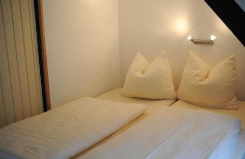 Ferienhausgebiet Hillenseifen House | Chalet in Gerolstein forest holiday park