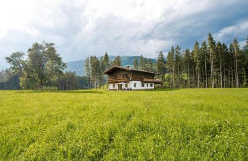 Hollersbach im Pinzgau Ski Chalet | Chalet in Jochberg with Sauna & Mountain Views