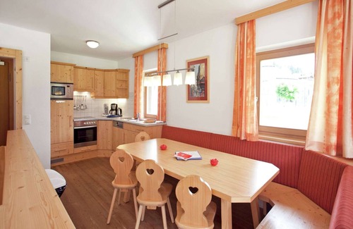 Wald im Pinzgau House | Chalet in Königsleiten near Ski Lift