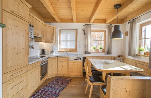 Wald im Pinzgau Ski Chalet | Chalet in Königsleiten near Ski Bus & Pool