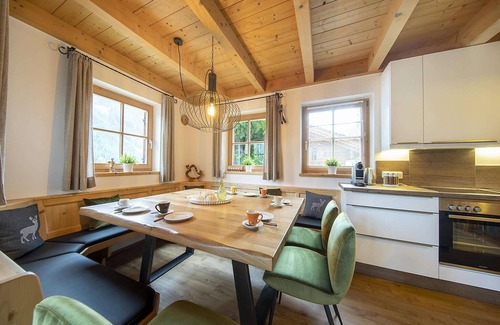 Wald im Pinzgau Ski Chalet | Chalet in Königsleiten near Ski Bus & Pool