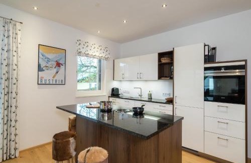 Alpendorf Ski Chalet | Chalet in Sankt Johann near Ski Slopes