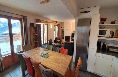 Veysonnaz Ski Chalet | Chalet in Veysonnaz with valley view