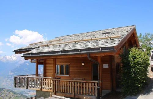 Nendaz Ski Chalet | Chalet in Veysonnaz with mountain view