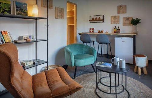 Morillon Ski Chalet | Chalet Jornata - cosy stay 10p for families with games room - OVO Network