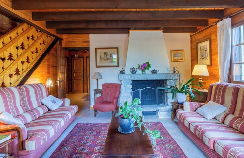 Chaparon Ski Chalet | Chalet "La Boissellerie" with Lake View, Private Pool & Wi-Fi