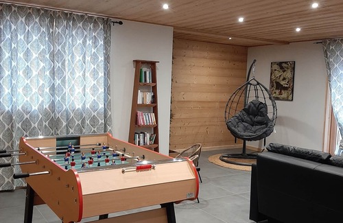 Entremont Ski Chalet | Chalet "La Ferme d'Aimé", new, sleeps 15