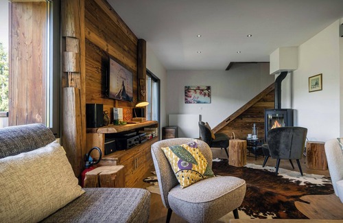 La Clusaz Ski Chalet | Chalet La Frasse - ski-in ski-out 12p, lovely piste views - OVO Network