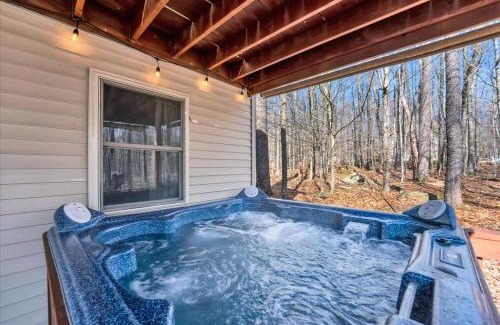 Gouldsboro Ski Chalet | Chalet Lake, Movie Theater, Hot Tub, Arcade