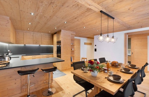 Grimentz Apartment | Chalet Larchwood by Mrs Miggins 2