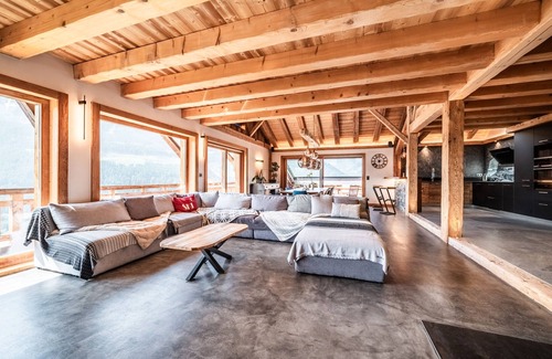 Abondance Ski Chalet | Chalet 'Le Perray Alpine Lodge' with Mountain View, Terrace and Wi-Fi