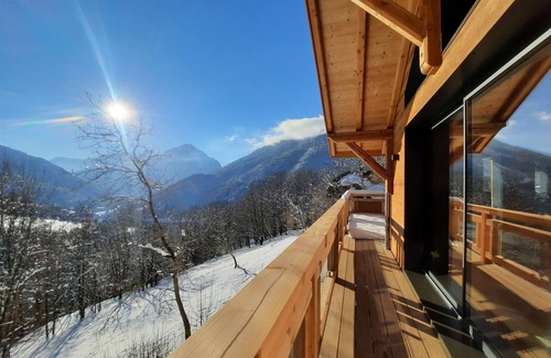 Vaujany Ski Chalet | Chalet Léonie 5* of 200m² for a dream stay.