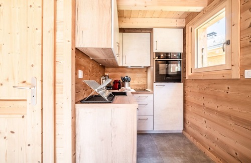 Abondance Ski Chalet | Chalet 'Léonie' with Mountain View, Shared Terrace and Wi-Fi