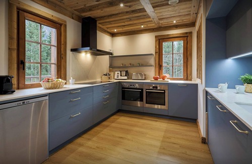 Samoens Ski Chalet | Chalet Les Pellys - superb alpine views and spa - OVO Network
