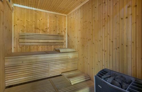 Courchevel Ski Chalet | Chalet luxueux à Courchevel avec espace bien-être, parfait pour familles et amis - FR-1-562-20